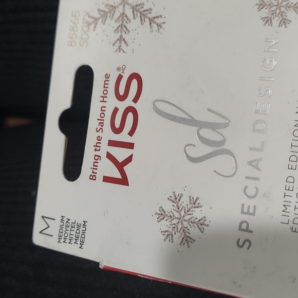 Sold KISS Nails Christmas SD Special Design Medium Length - Picture 2 of 6